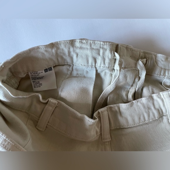 UNIQLO Men cream/beige trouser, straight relaxed, excellent condition - Picture 3 of 4